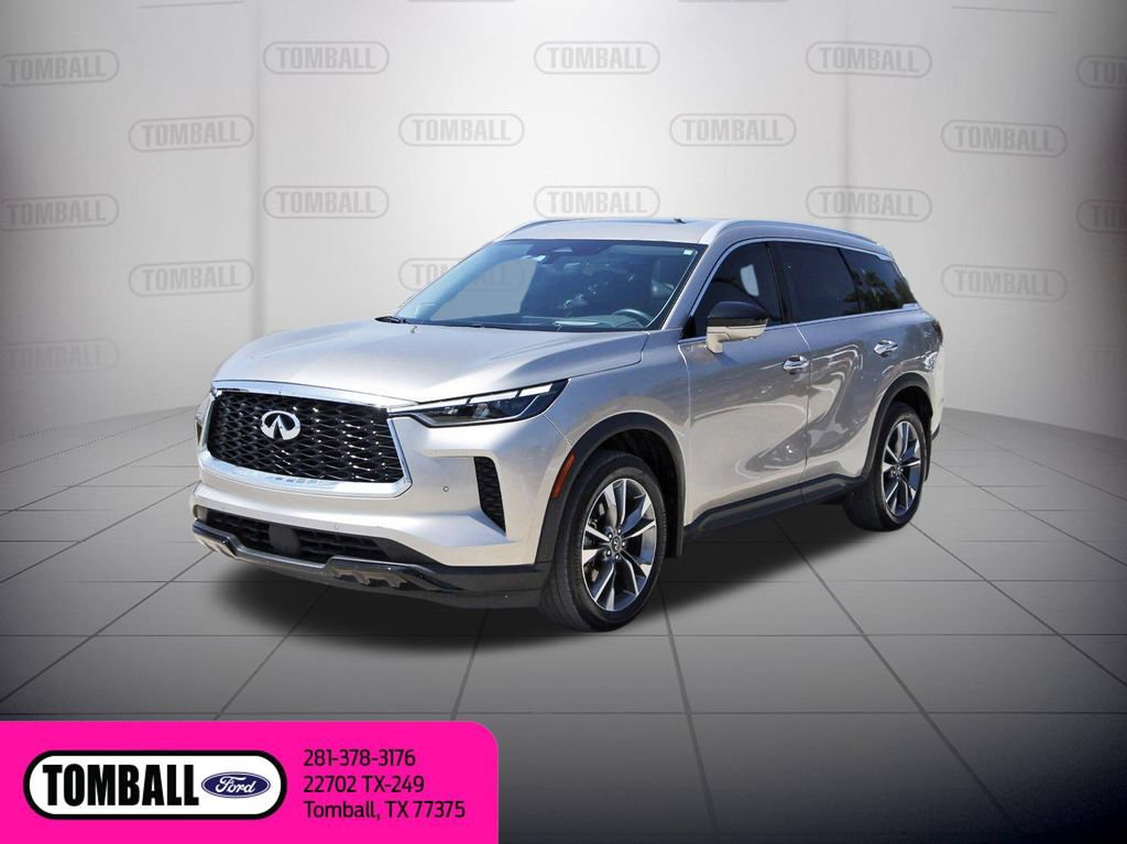 Used 2023 INFINITI QX60 Luxe w/ Vision Package FWD image 3
