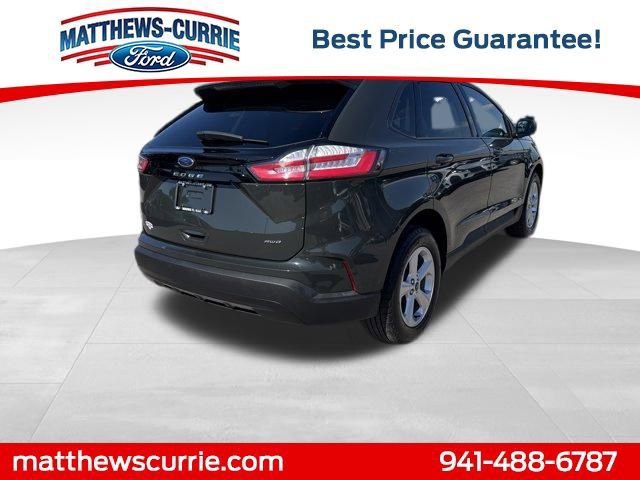 Certified 2024 Ford Edge SE image 4