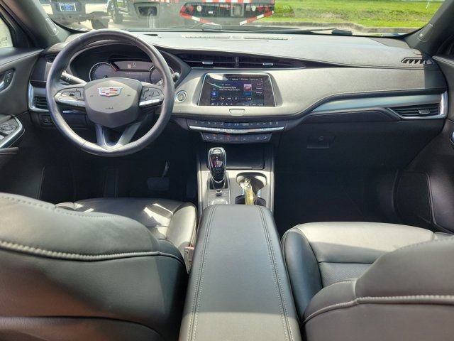 Used 2022 Cadillac XT4 Premium Luxury w/ Enhanced Visibility Package FWD image 21