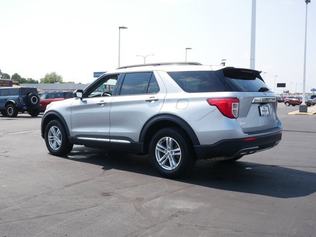 Certified 2023 Ford Explorer XLT w/ Equipment Group 202A AWD/4WD image 2