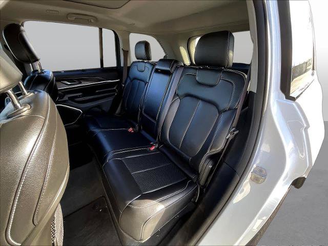 Used 2023 Jeep Grand Cherokee 4WD 4xe w/ Luxury Tech Group II image 24