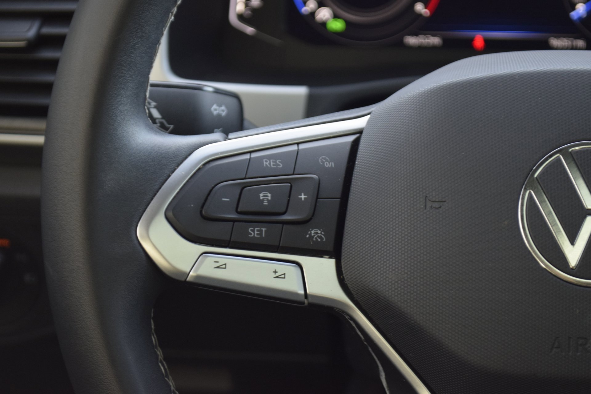 Used 2023 Volkswagen Atlas Cross Sport SEL image 13