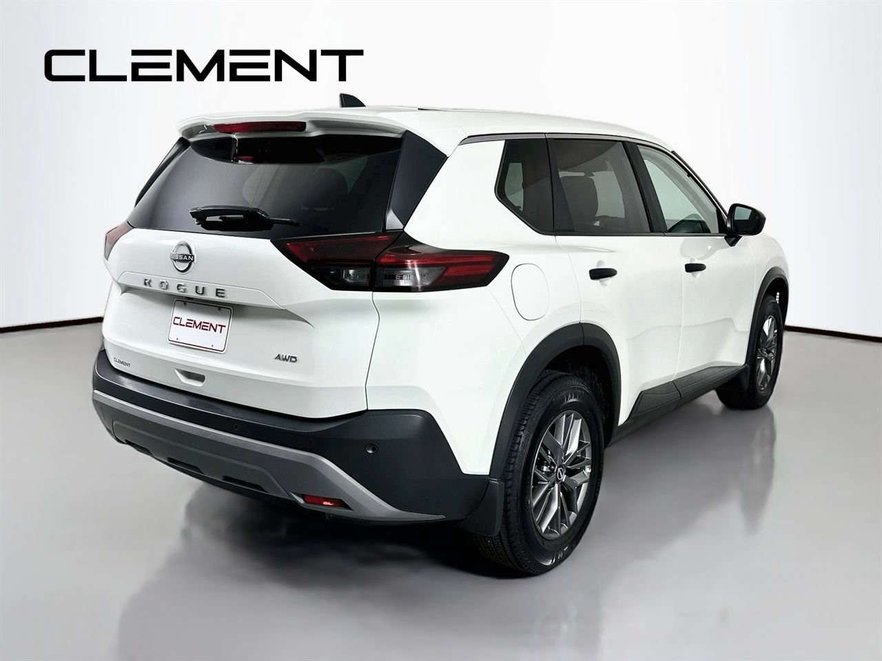 Used 2023 Nissan Rogue S AWD/4WD image 7