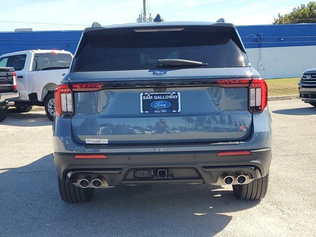 Certified 2025 Ford Explorer ST image 3