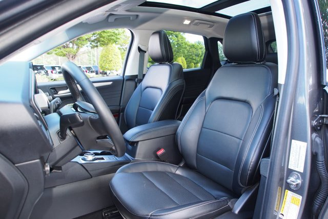 Certified 2022 Ford Escape SEL w/ Technology Package FWD image 17