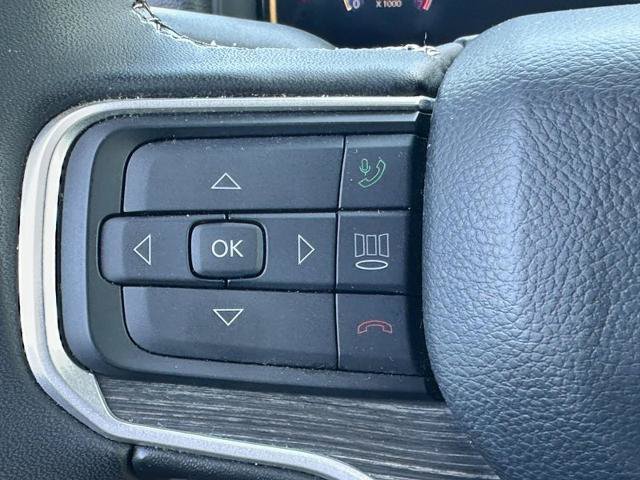 Used 2023 Jeep Wagoneer L Series II AWD/4WD image 20
