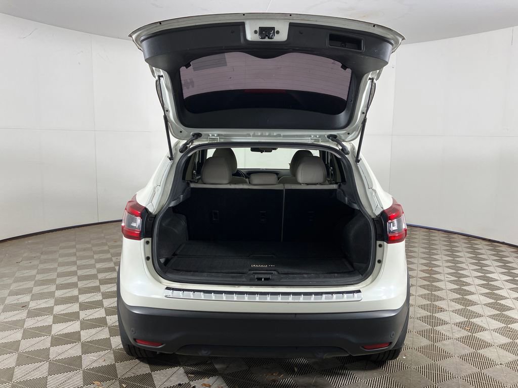 Used 2021 Nissan Rogue Sport SV image 25