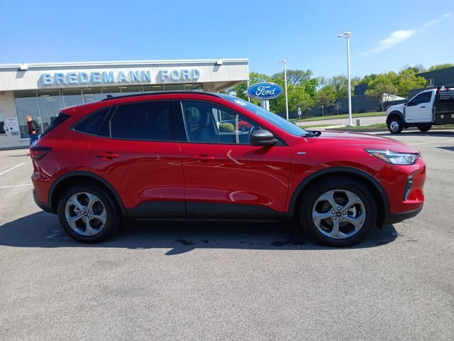 Certified 2025 Ford Escape ST-Line w/ Equipment Group 301A FWD image 3
