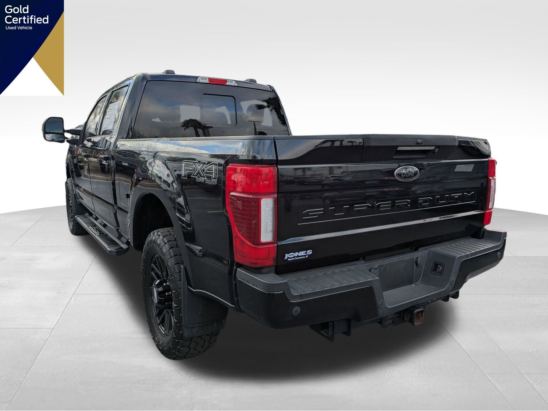 Certified 2022 Ford F250 Lariat w/ Black Appearance Package image 9