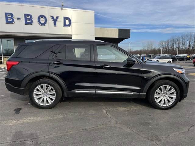 Certified 2022 Ford Explorer Limited w/ Equipment Group 301A image 2
