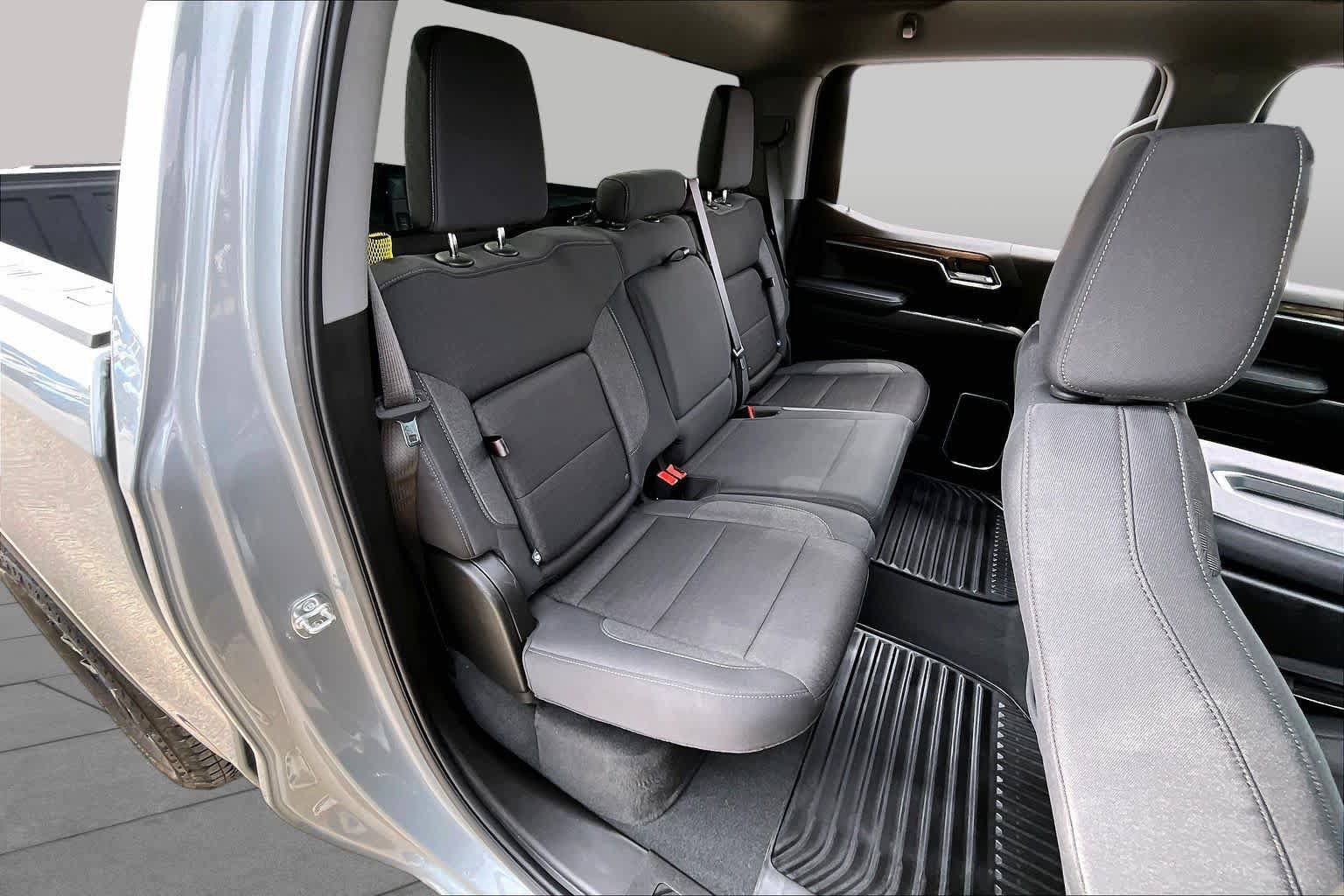 Used 2025 GMC Sierra 1500 Elevation w/ X31 Off-Road Package AWD/4WD image 18