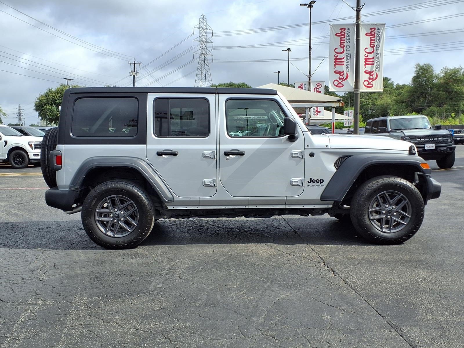Used 2024 Jeep Wrangler Unlimited Sport AWD/4WD image 5