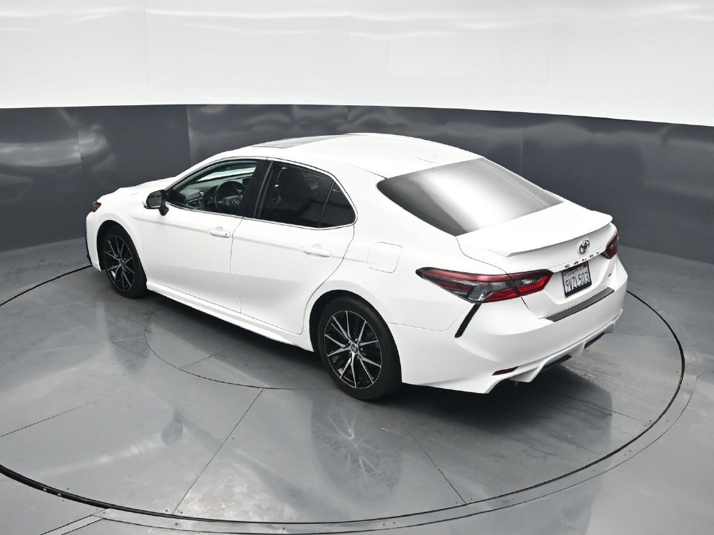 Used 2023 Toyota Camry SE w/ Cold Weather Package FWD image 37