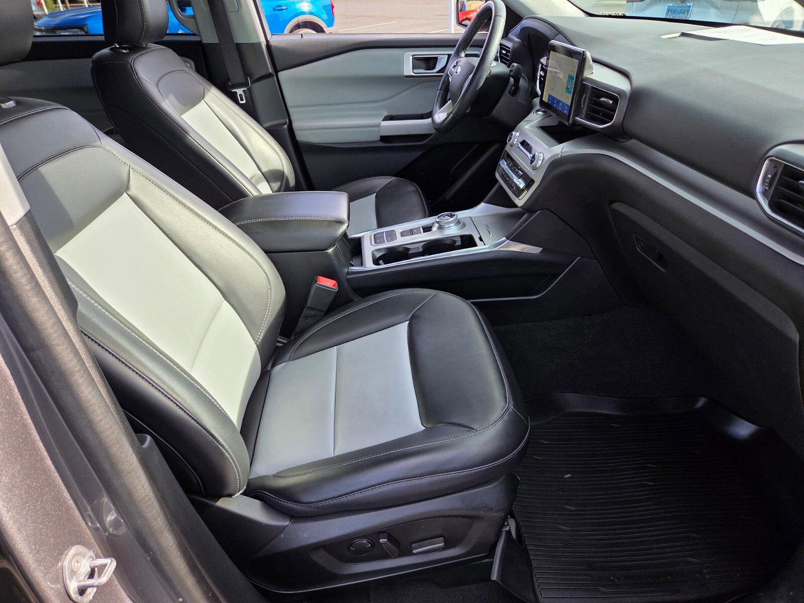 Certified 2023 Ford Explorer XLT w/ Equipment Group 202A image 16