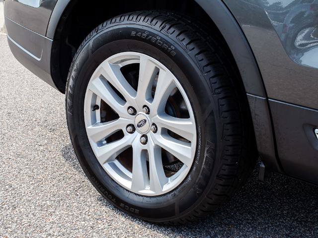 Certified 2018 Ford Explorer XLT AWD/4WD image 7