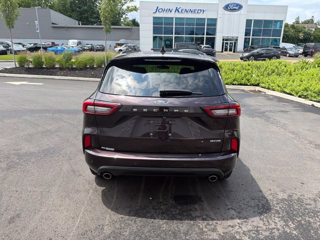 Certified 2023 Ford Escape ST-Line w/ Tech Pack #1 AWD/4WD image 5