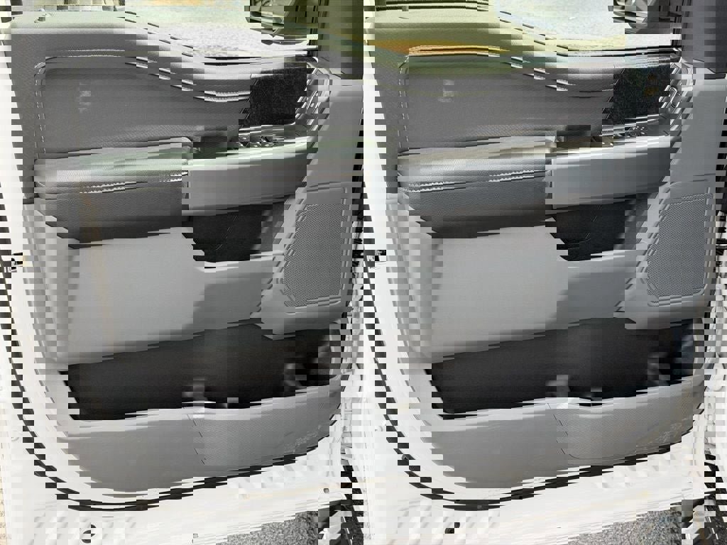 Certified 2022 Ford F150 XLT w/ Equipment Group 302A High image 24