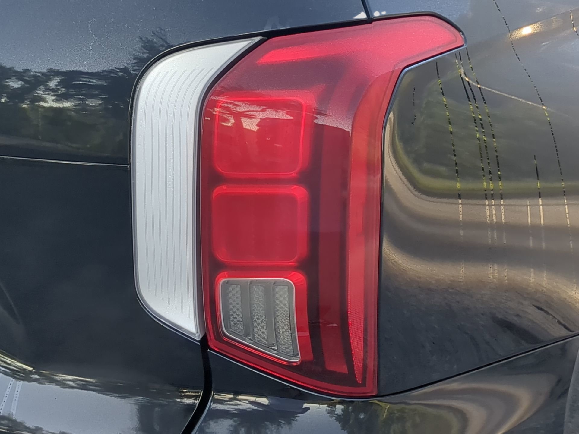 Used 2025 Hyundai Palisade Calligraphy FWD image 45