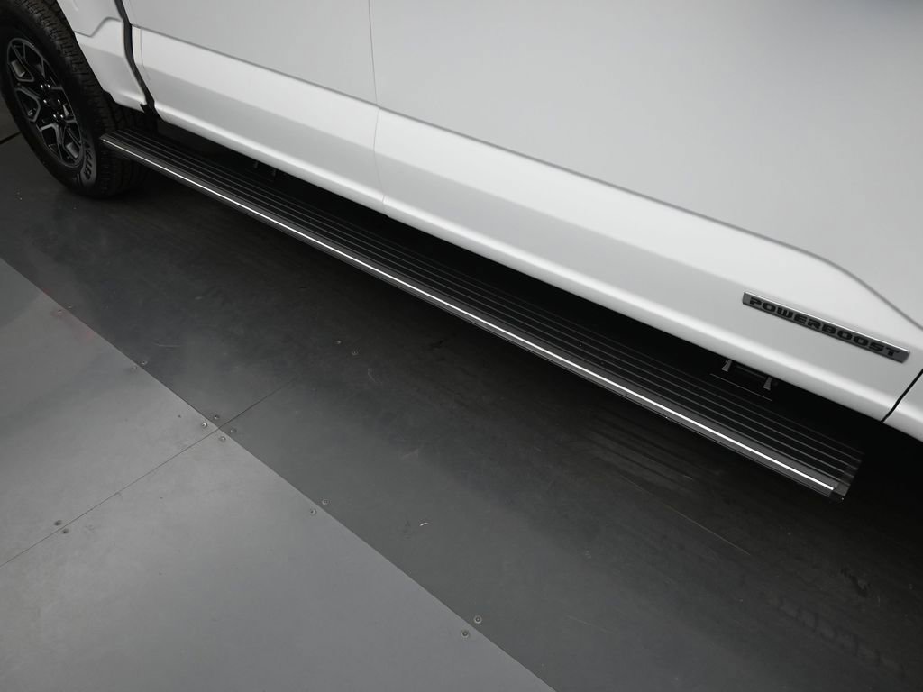 Certified 2022 Ford F150 Lariat w/ Equipment Group 502A High image 27