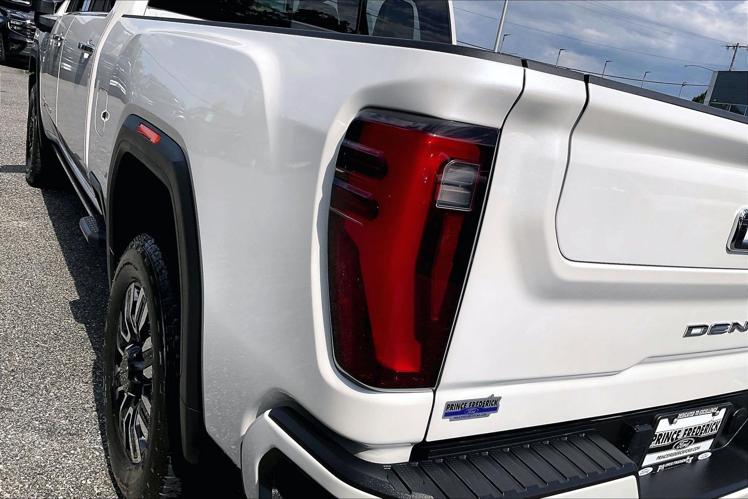 Used 2025 GMC Sierra 2500 Denali Ultimate AWD/4WD image 28