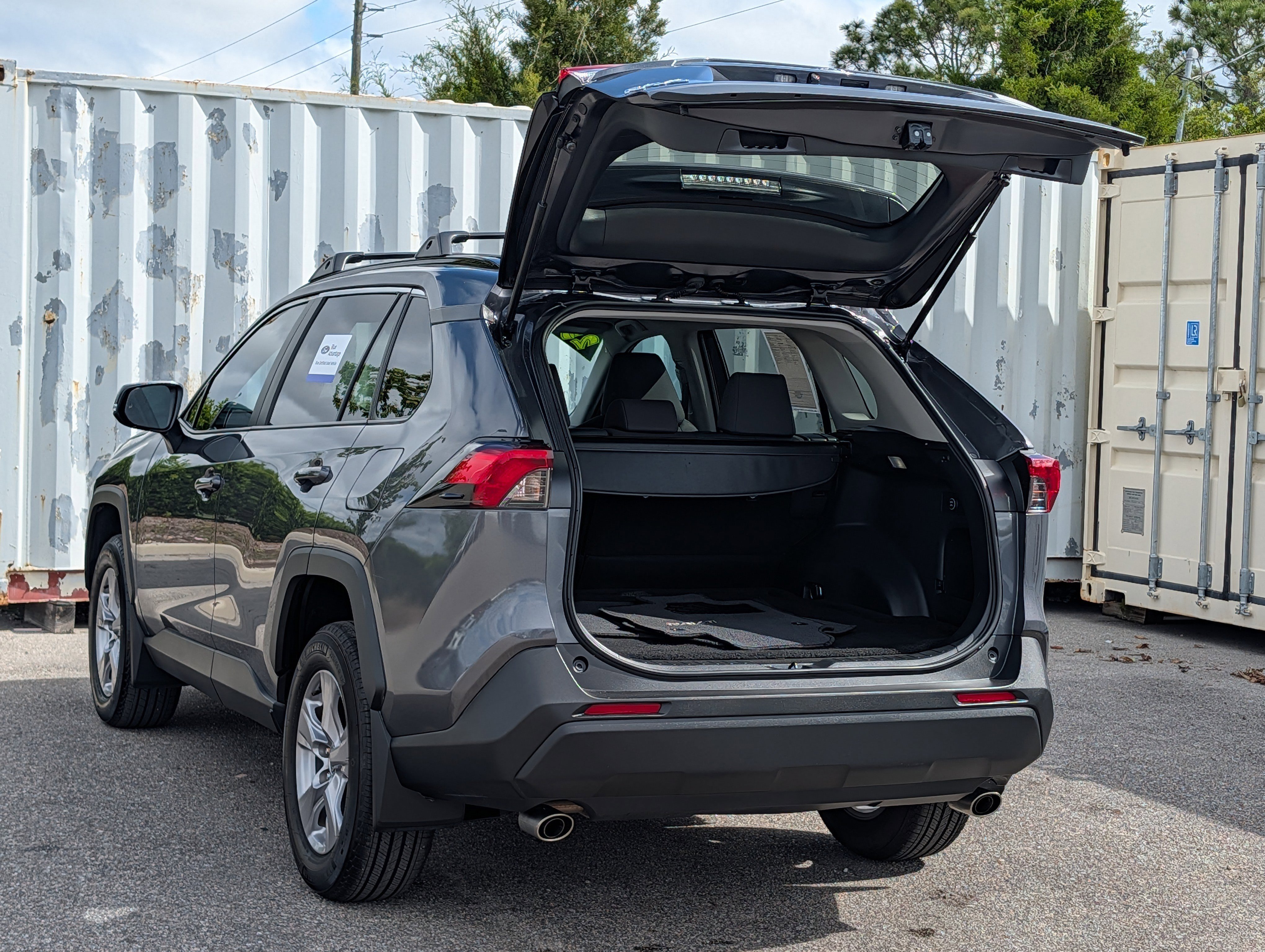 Used 2025 Toyota RAV4 XLE image 13