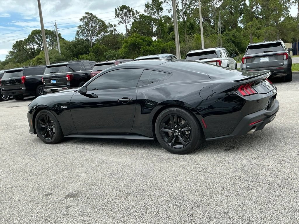 Certified 2025 Ford Mustang GT RWD image 9