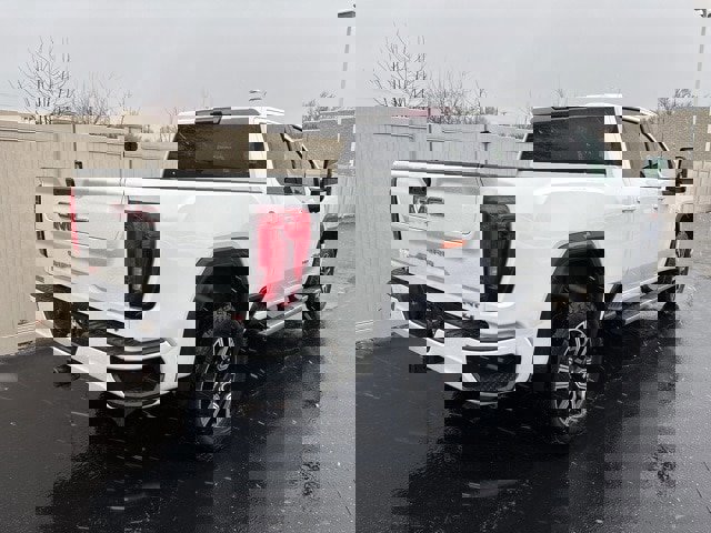 Used 2022 GMC Sierra 2500 AT4 image 3