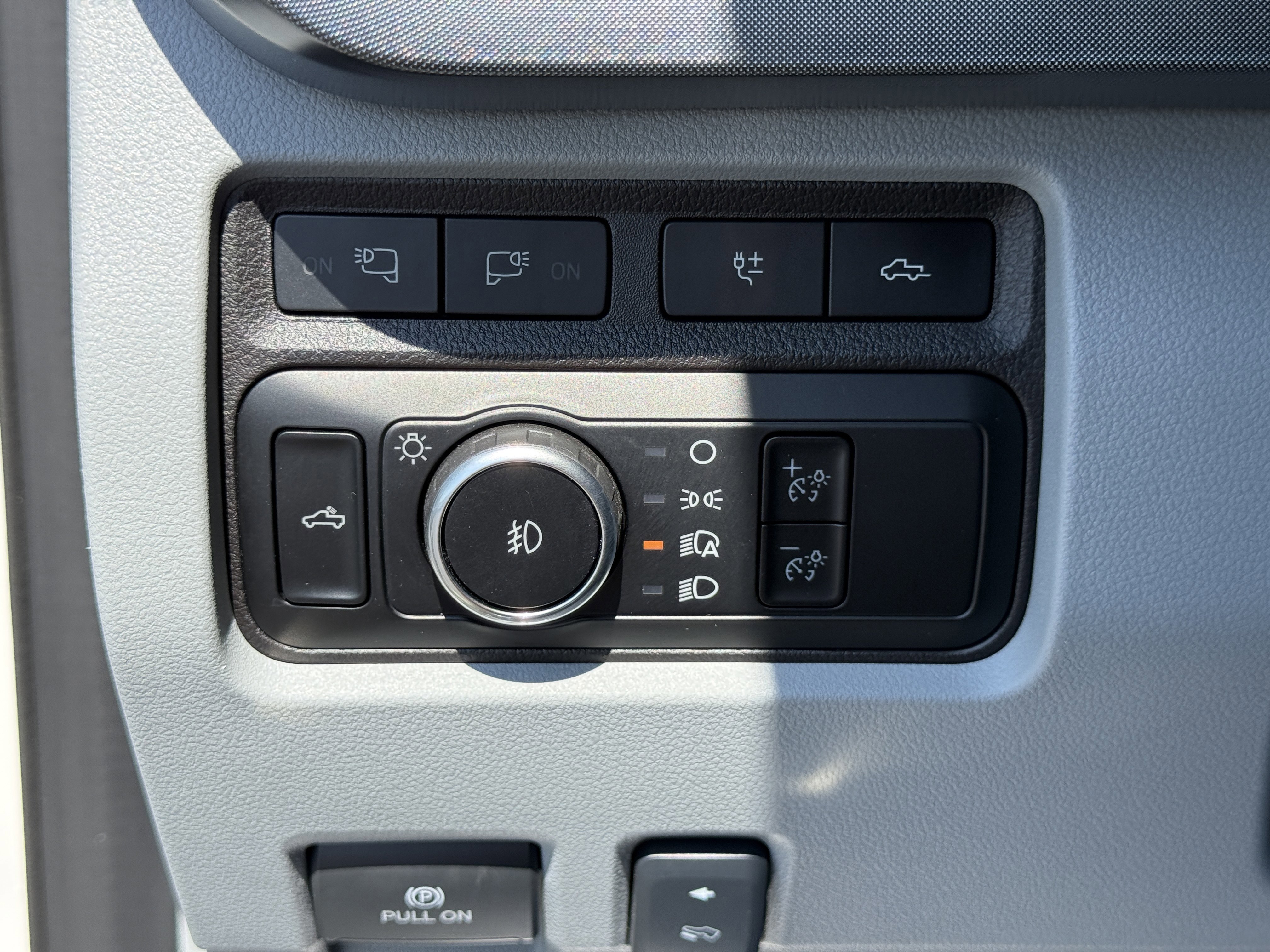 Certified 2024 Ford F350 Limited AWD/4WD image 25
