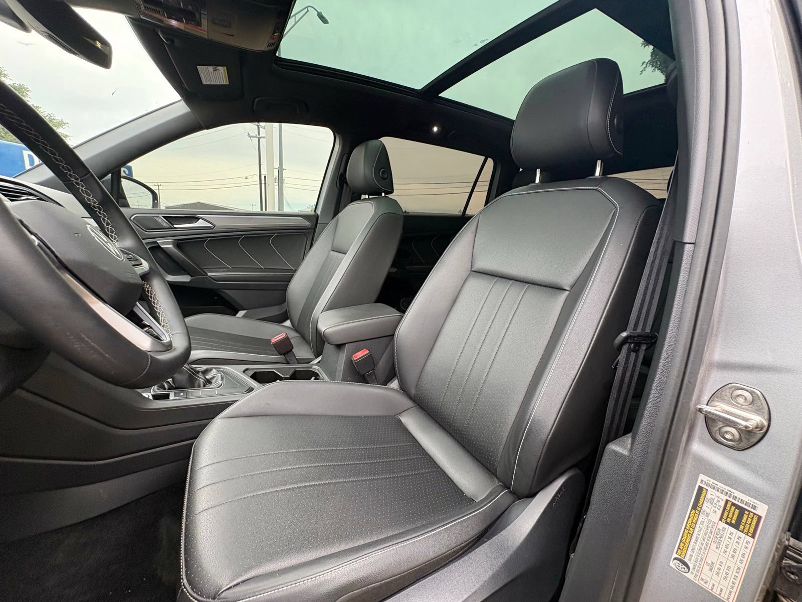 Used 2023 Volkswagen Tiguan SE R-Line FWD image 15