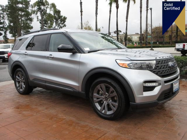 Certified 2022 Ford Explorer XLT w/ Equipment Group 202A image 1