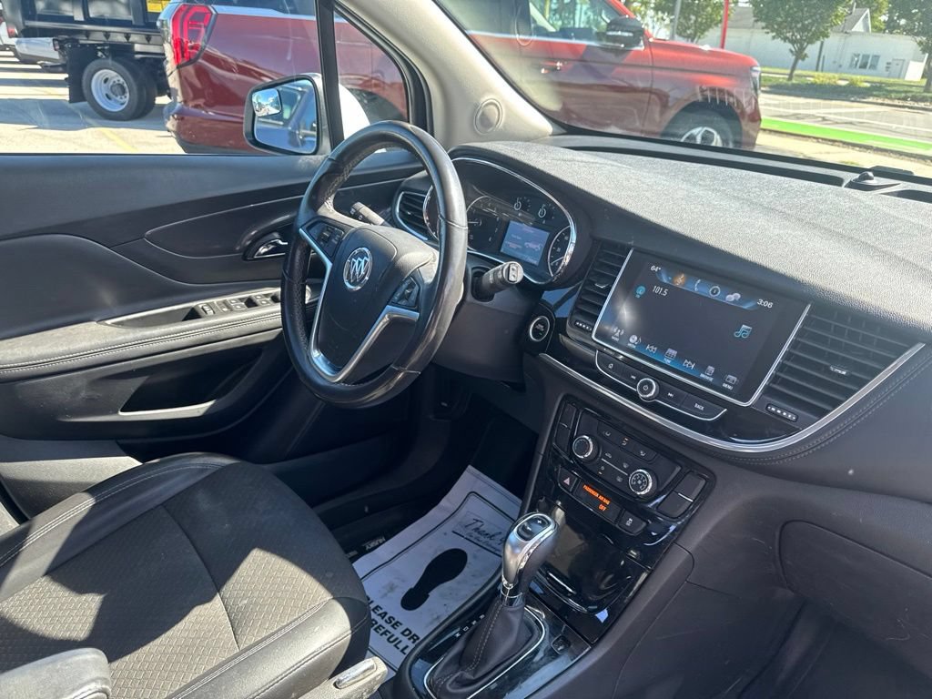 Used 2020 Buick Encore Preferred FWD image 31