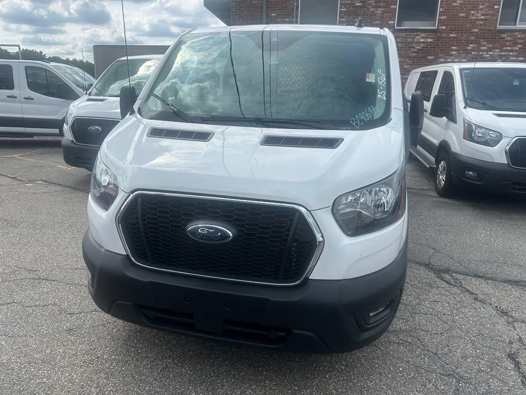 Certified 2025 Ford Transit 250 Low Roof w/ Exterior Upgrade Package RWD image 2