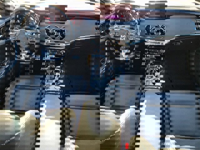 Used 2022 Kia Stinger GT-Line image 37