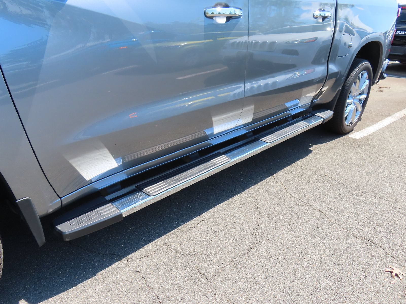Used 2019 Chevrolet Silverado 1500 High Country AWD/4WD image 9