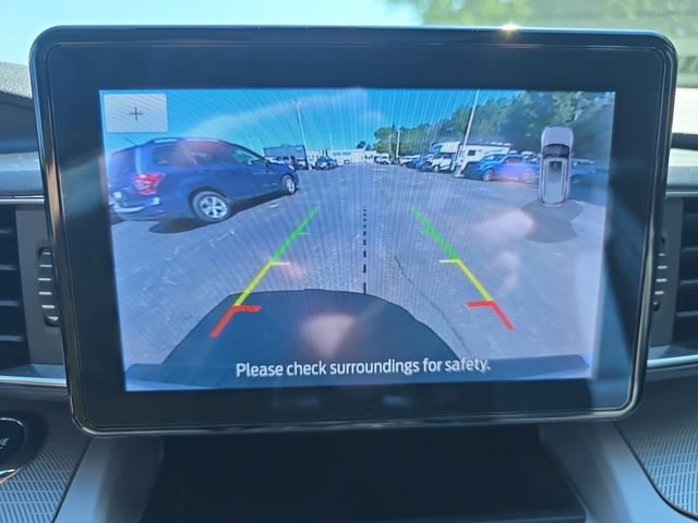 Certified 2023 Ford Explorer XLT w/ Equipment Group 202A AWD/4WD image 22
