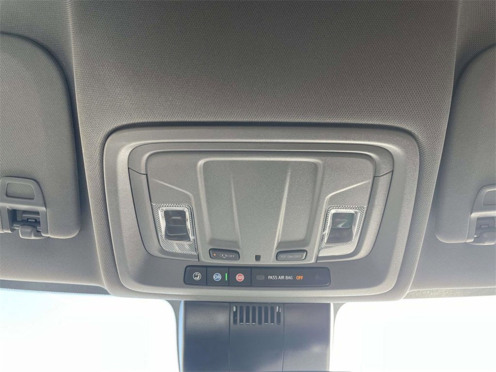 Used 2024 Chevrolet Silverado 1500 LTZ image 29