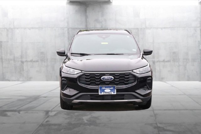 Certified 2025 Ford Escape ST-Line FWD image 4