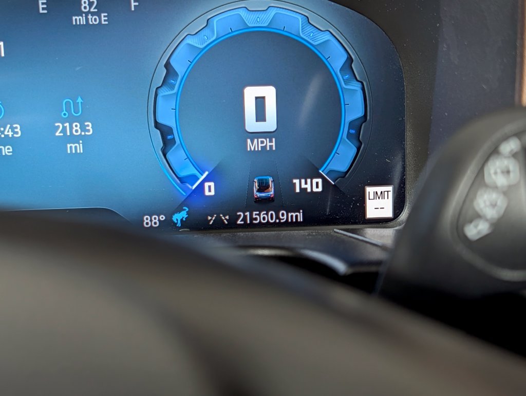 Certified 2025 Ford Bronco Sport Outer Banks w/ Outer Banks Tech Package+ AWD/4WD image 20
