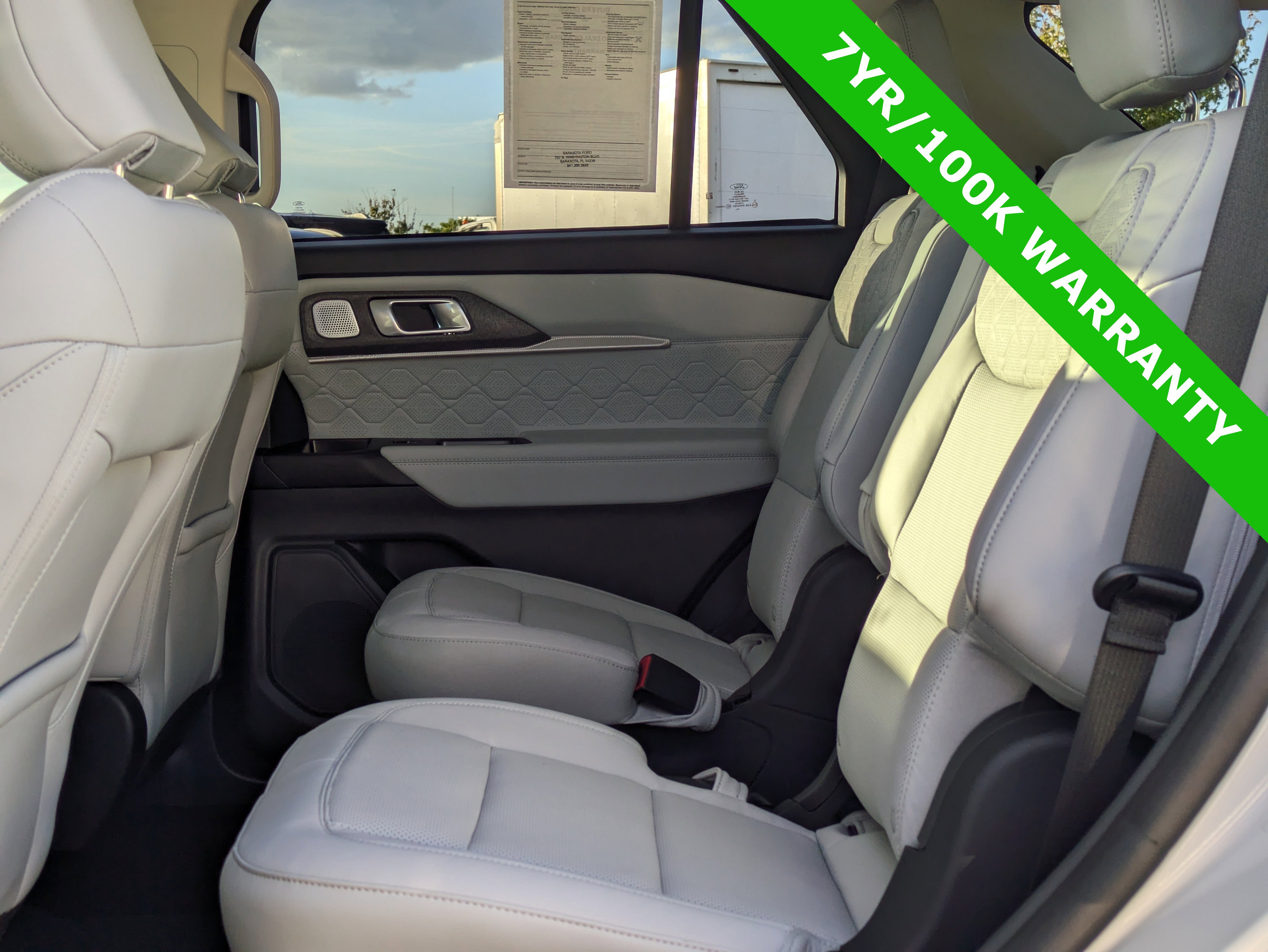 Certified 2025 Ford Explorer Platinum w/ Ultimate Package image 15