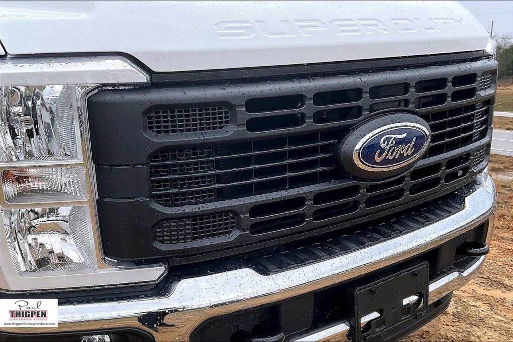 Certified 2025 Ford F250 XL w/ XL Chrome Package image 28