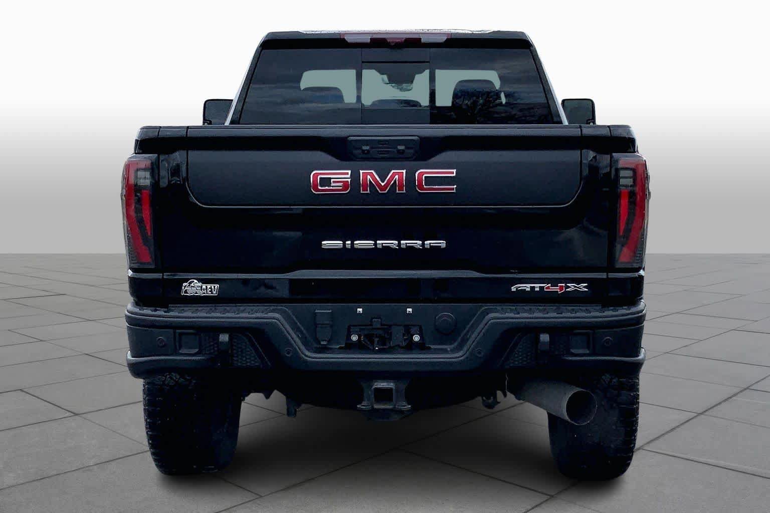 Used 2024 GMC Sierra 2500 AT4X w/ AT4X AEV Edition AWD/4WD image 5