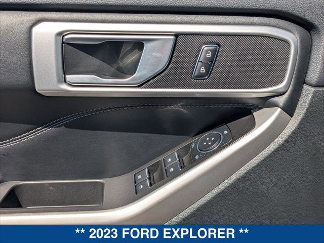 Certified 2023 Ford Explorer XLT w/ Equipment Group 202A RWD image 11