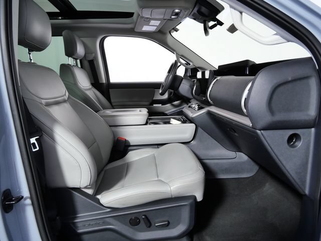 Certified 2025 Ford Expedition Active AWD/4WD image 10