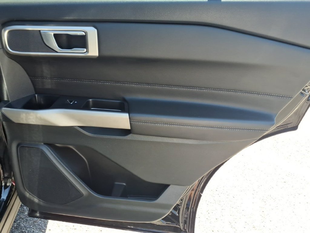 Certified 2023 Ford Explorer XLT AWD/4WD image 11