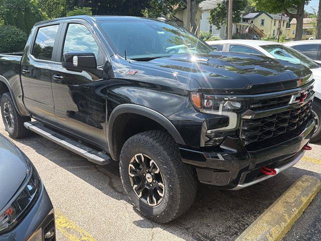 Used 2024 Chevrolet Silverado 1500 ZR2 w/ Technology Package AWD/4WD image 3