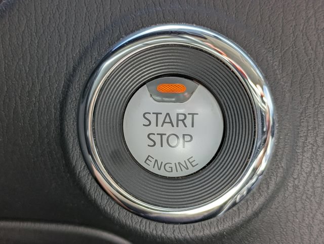 Used 2020 Nissan Pathfinder S FWD image 26