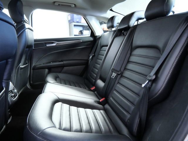 Certified 2018 Ford Fusion SE w/ Fusion SE Technology Package image 15