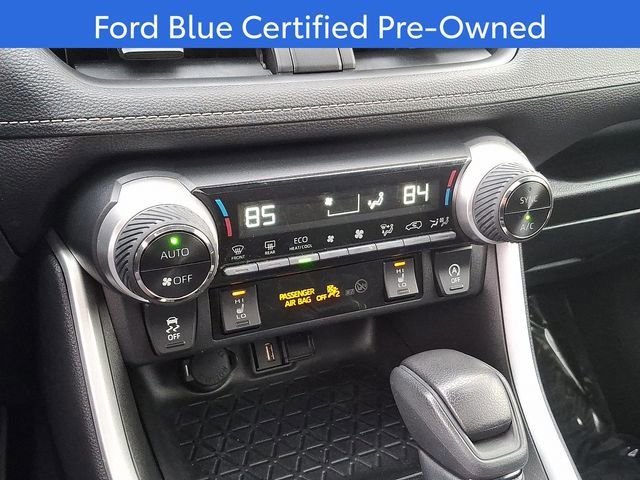 Used 2021 Toyota RAV4 XLE image 17