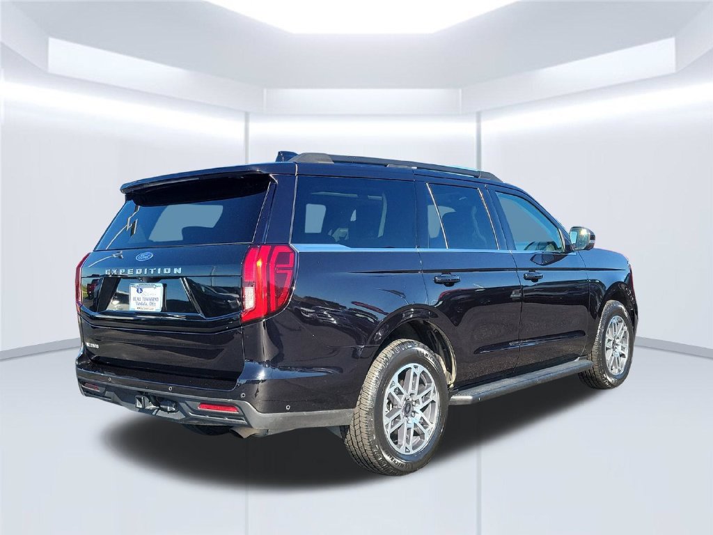 Certified 2025 Ford Expedition Active AWD/4WD image 5