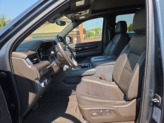 Used 2021 GMC Yukon Denali w/ Denali Premium Package AWD/4WD image 10